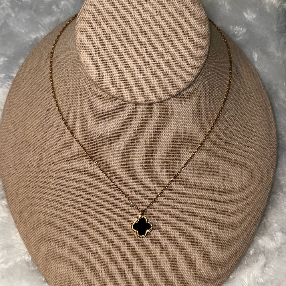 Clover Necklace